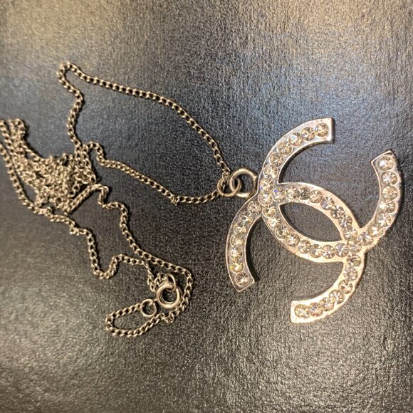 Vintage CC Logo Rhinestone Pendant on 23 inch Chain Necklace - Picture 9 of 10